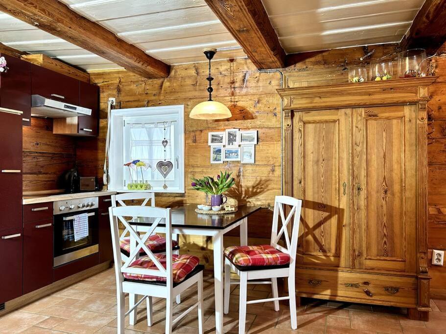 Rustikales Studio-Apartment Blockstube Im Haus Selma Großschönau Buitenkant foto